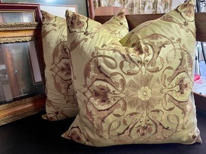 lot 478 image: Down Filled Pillows and Picture Frames