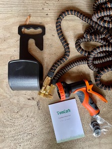 lot 470 image: New TomCare Expandable Garden Hose