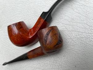 lot 419 image: 2 Vintage Wooden Pipes & Zippo Lighter