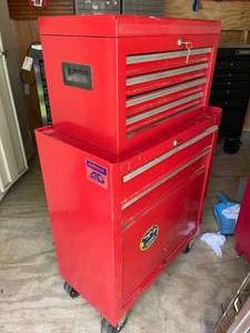 lot 437 image: Rolling Tool Box
