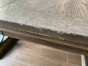 lot 186 image: Dining Room Table