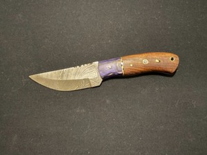 Beautiful Damascus Steel Knife