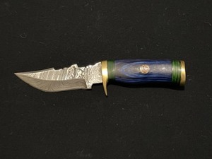 Beautiful Damascus steel knife