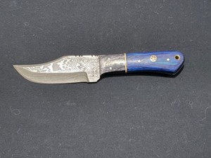 Beautiful Damascus Steel Knife