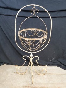 New Handmade Recycled Metal Shabby Chic Style Hanging Planter