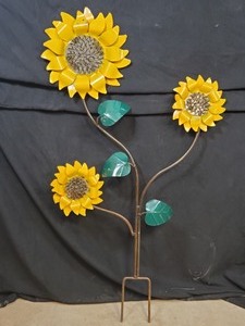 New Handmade Recycled Metal Garden Art 3 Sunflower Stake