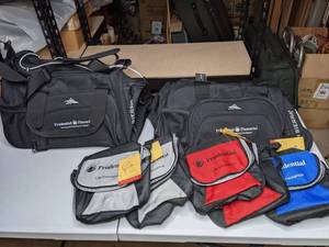 lot 341 image: Set of (5) Embroidered Insulated Lunch Bags & (2) GymOvernight Bags