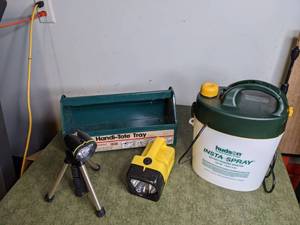 lot 272 image: Vermont American Handy Tote-Tray,  Flashlights, Hudson Insta-Spray Battery Powered Sprayer