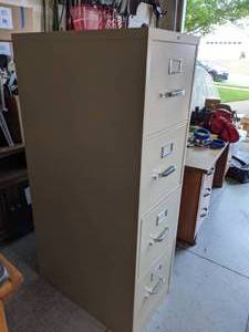 lot 86 image: Four Drawer Metal Filing Cabinet