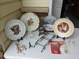 lot 300 image: Decorative Plates and Display Stands