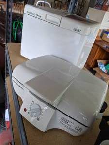 lot 303 image: Kitchen Lot - Bread Machine & Electric Grill