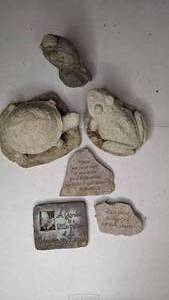 lot 210 image: Outdoor Garden Decor