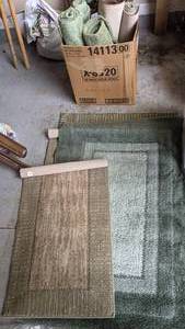 lot 56 image: Lot of (6) Rugs and Carpet Pieces