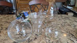 lot 34 image: Lot of (5) Crystal and Glass Vases and Decor