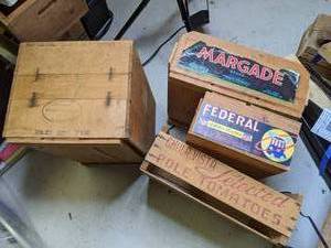 lot 269 image: Mixed Lot of Vintage Fruit Crates