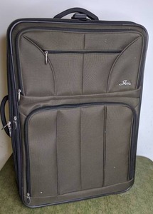 lot 221 image: Suitcase with Wheels