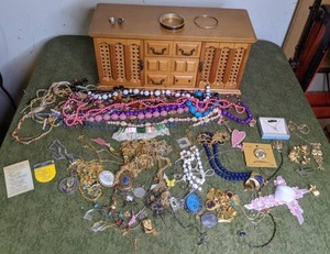 lot 241 image: Beautiful Jewelry Box with Lot of Costume Jewelry