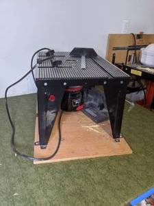 lot 250 image: Sears Craftsman 1-12 HP Ez Router w Vintage Sears Craftsman Router Table