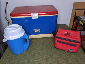 lot 209 image: Campers Cooler Bundle Vintage Red, White and Blue Cooler