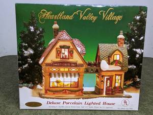 lot 167 image: Heartland Valley Village Daniels Cheese Shop