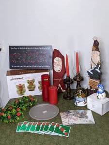 lot 192 image: Lot of Christmas Decor