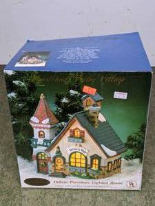 lot 153 image: Heartland Valley Village Curiosity Shop