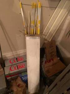 lot 401 image: Shepherds Hook and Reflective Yard Marking Sticks