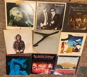 lot 34 image: (12) Vintage Record Albums