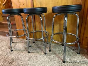 lot 47 image: Metal Swivel Bar Stools By Big Red Jacks