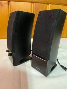 lot 54 image: Insignia Computer Speakers
