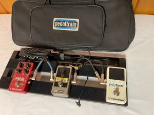 lot 94 image: Pedal Train Case With Three Pedals