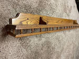 lot 105 image: Wooden Wall Mount Shelf