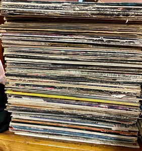 lot 143 image: Lot of Records
