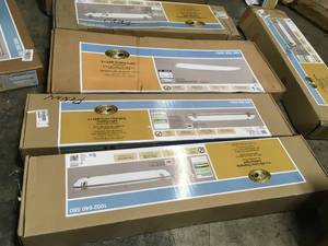lot 14 image: Mix Pallet of LED Flush Mounts (Customer returns) review pictures