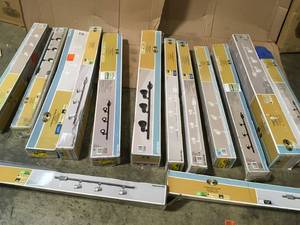 lot 18 image: Assorted Pallet of LED track kits (customer returns) review all pictures
