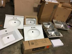 lot 28 image: Mix Lot of Kitchen sinks (review all pictures)