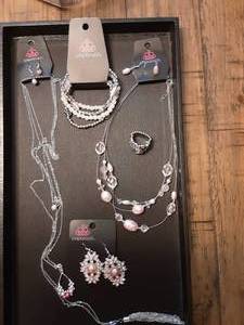 5-NEW FASHION JEWELRY ITEMS (Pink)