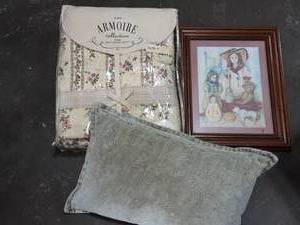 NEW Twin Size Cottage Print Quilt, Throw Pillow & Framed Print