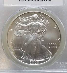 lot 08 image: 2005 AMERICAN SILVER EAGLE 1 TROY OZ. .999 FINE SILVER BU PCGS