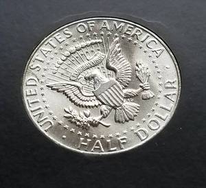 lot 29 image: 1964 KENNEDY HALF DOLLAR BU from mint set