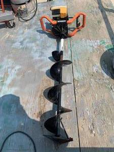 lot 6 image: Strikemaster Ice Auger 8 (works great)