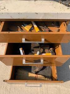 lot 13 image: 3 Drawer Tool  Work Bench 17 Inch Tall with Vises And Grinder