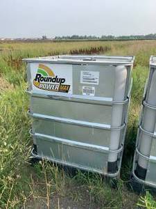 lot 52 image: 265 Gallon Heavy Duty Liquid Storage Tanks