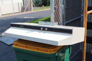 lot 34 image: Broan Microtek System III Oven Vent Hood
