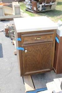 lot 51 image: Kitchen Cabinet  1-door 1-drawer with Countertop