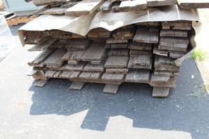 lot 61 image: Wood Fence Boards (on pallet)