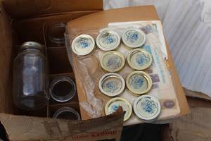 lot 67 image: Lot of (8) Ball Mason Jars with Bands and Dome Lids 1-Regular Quart