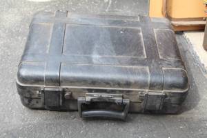 lot 126 image: Underwater Kinetics Padded Hard-Side Carry Case