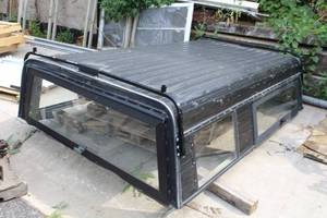 lot 5 image: Truck Bed Topper