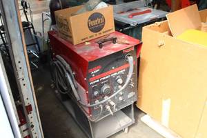 lot 11 image: Century Wire Feed Welder